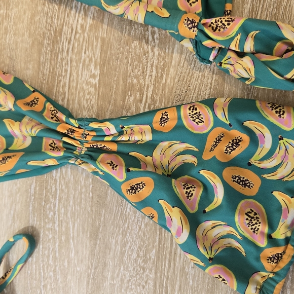 Tropical Bikini Set - Picture 3 of 4